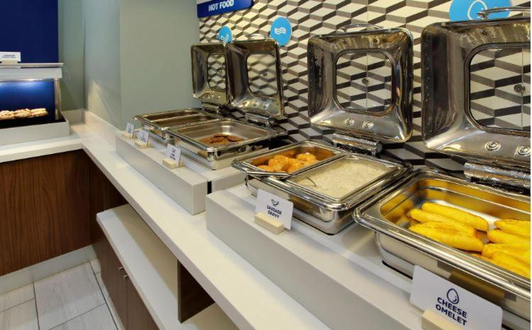 Holiday Inn Express & Suites - Hawaiian Gardens By Ihg Extérieur photo