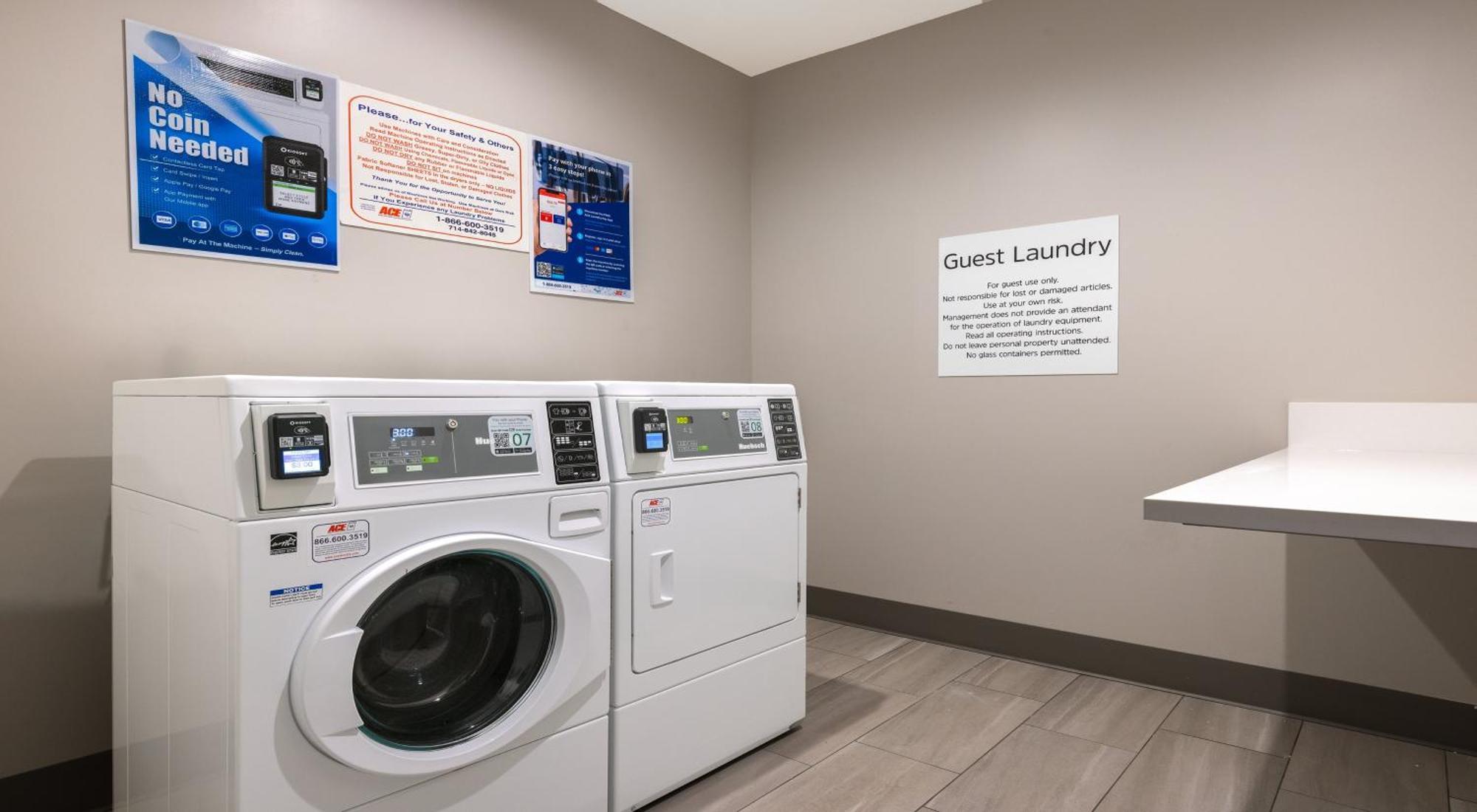 Holiday Inn Express & Suites - Hawaiian Gardens By Ihg Extérieur photo