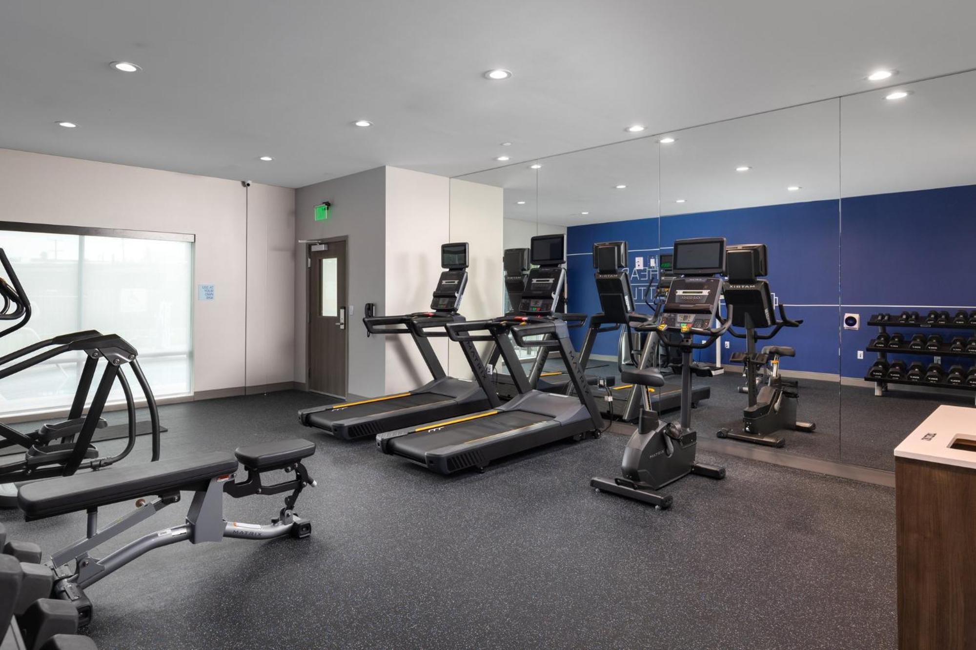 Holiday Inn Express & Suites - Hawaiian Gardens By Ihg Extérieur photo