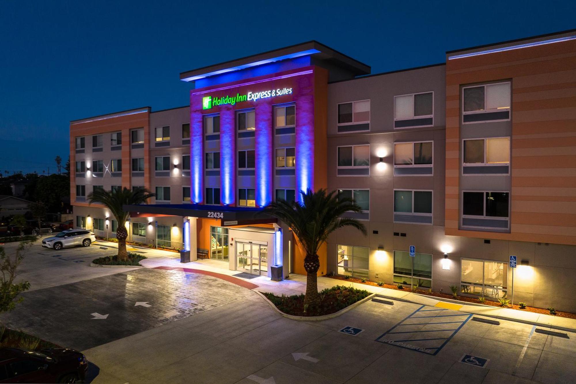 Holiday Inn Express & Suites - Hawaiian Gardens By Ihg Extérieur photo